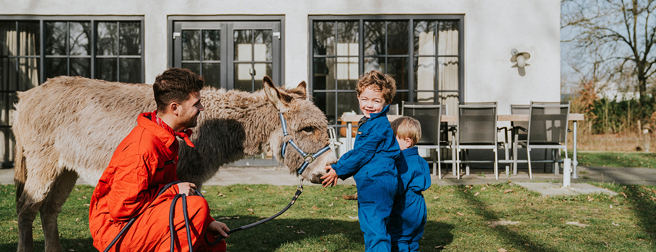 Hero_ezels_kinderen_verzorger_1300x500.jpg