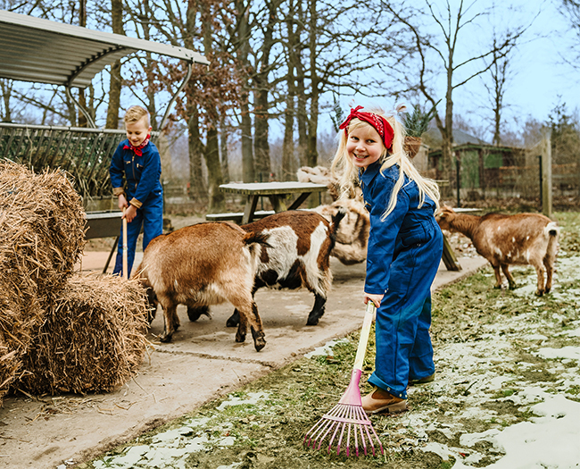 Kinderen_harken_sneeuw_650x525.jpg