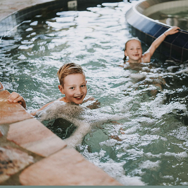 Kinderen_zwemmen_db_650x650.jpg